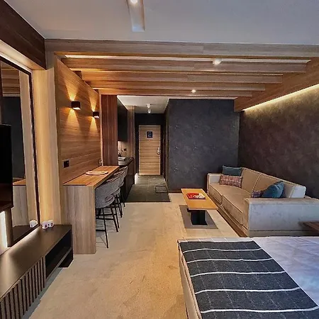 Woodside & By Slopeview Lägenhet