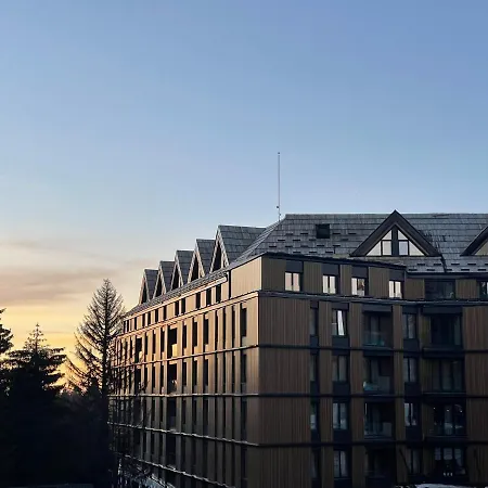 Woodside & By Slopeview Lägenhet